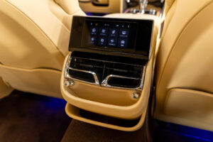 フライングスパー V8 左H 4WD