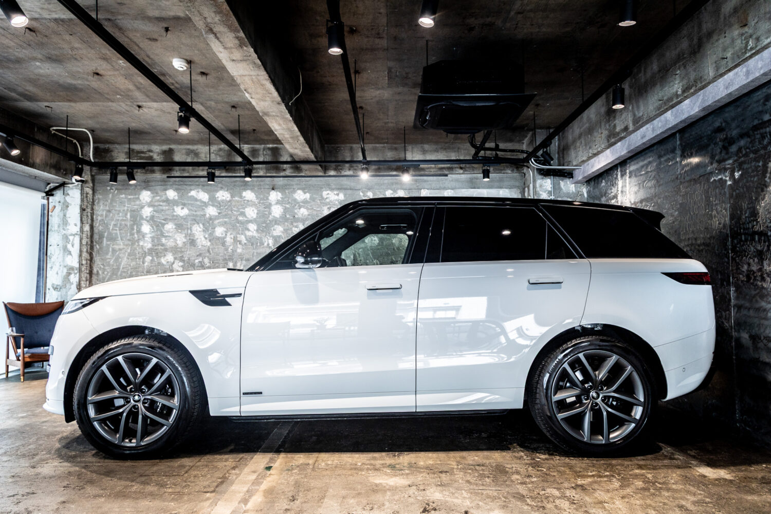 レンジローバースポーツ オートバイオグラフィー D300 4WD