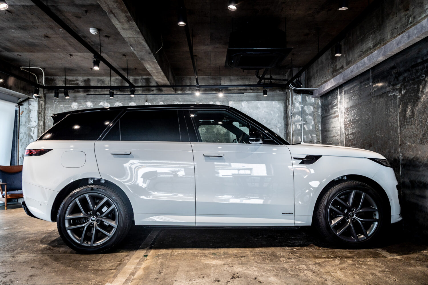 レンジローバースポーツ オートバイオグラフィー D300 4WD