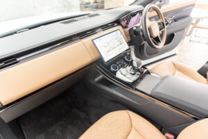 レンジローバースポーツ オートバイオグラフィー D300 4WD