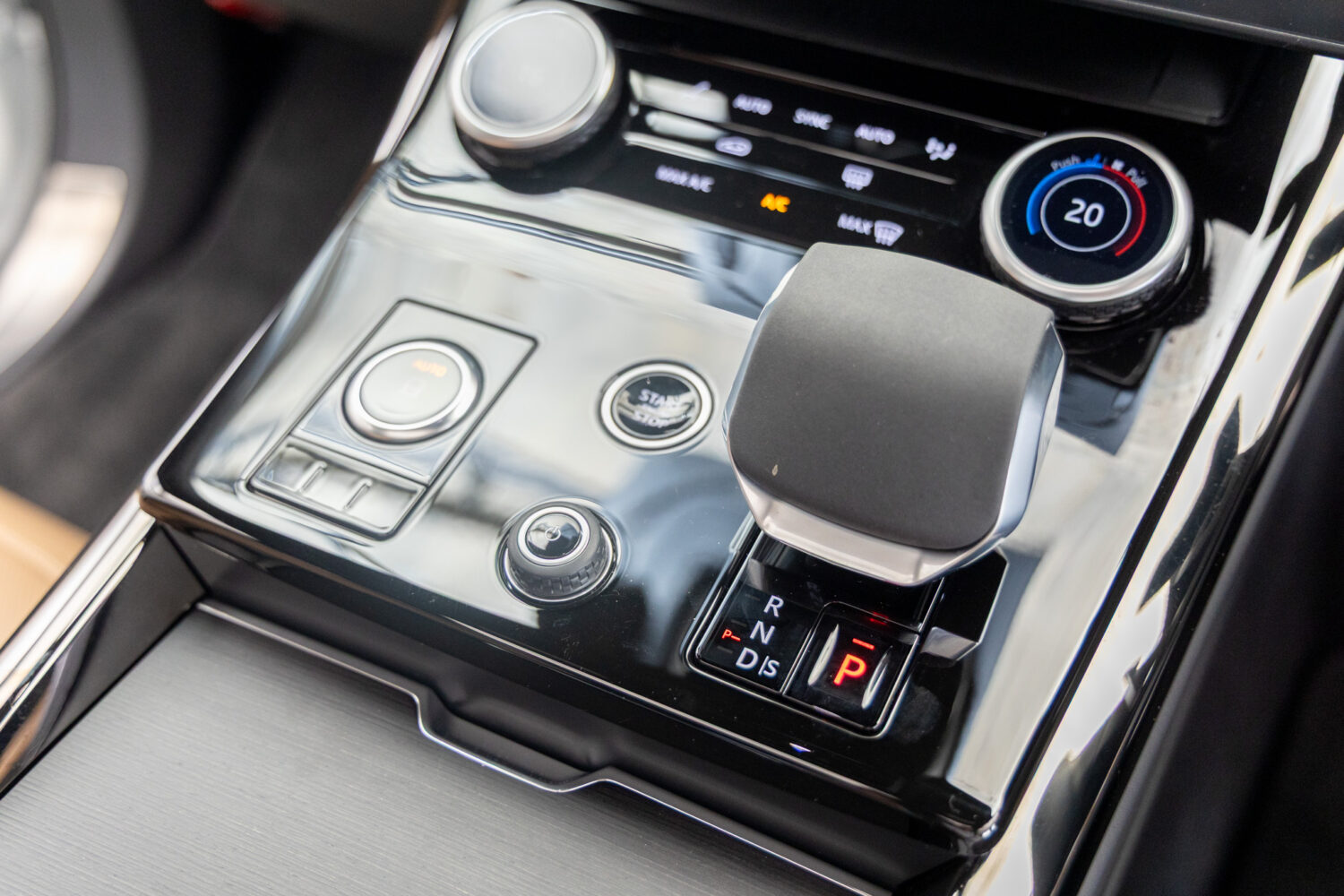 レンジローバースポーツ オートバイオグラフィー D300 4WD