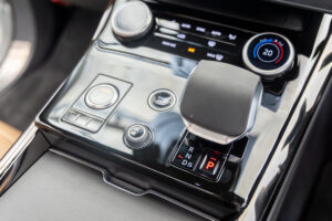 レンジローバースポーツ オートバイオグラフィー D300 4WD