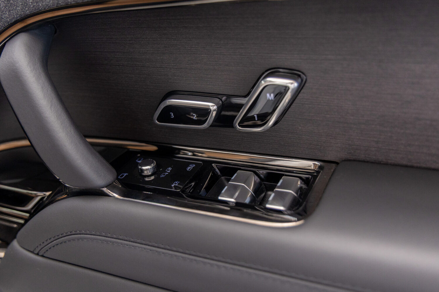 レンジローバースポーツ オートバイオグラフィー D300 4WD