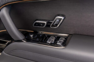 レンジローバースポーツ オートバイオグラフィー D300 4WD