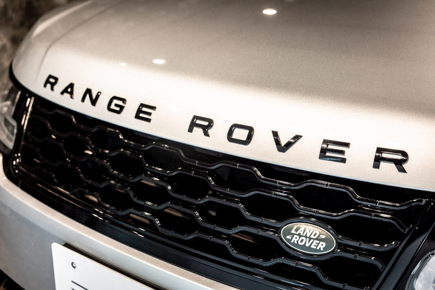 レンジローバースポーツ HSEダイナミック(ディーゼル) 4WD