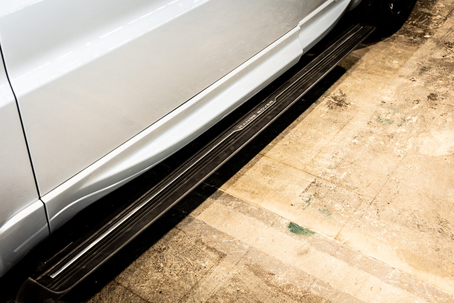 レンジローバースポーツ HSEダイナミック(ディーゼル) 4WD