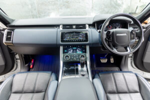 レンジローバースポーツ HSEダイナミック(ディーゼル) 4WD