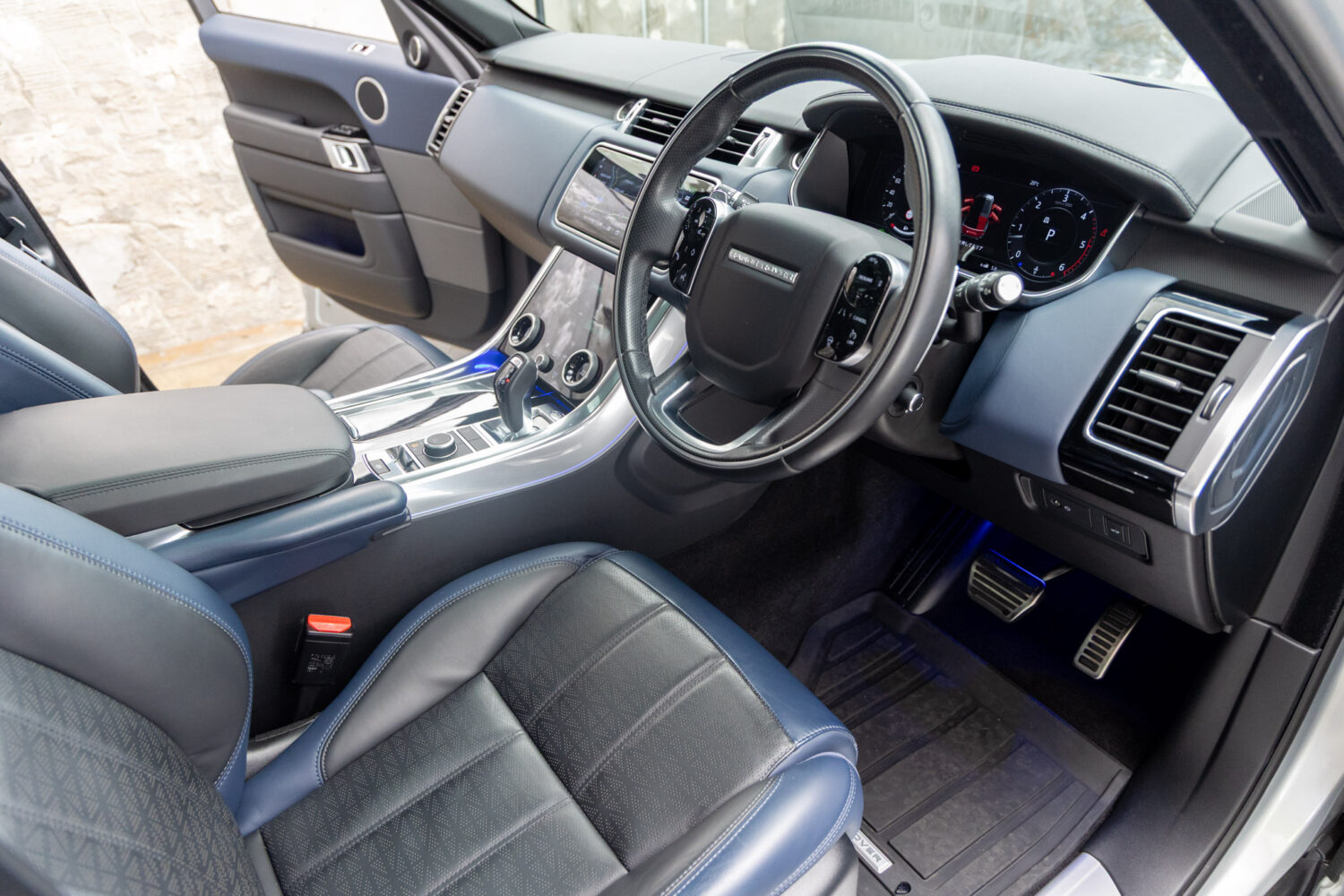 レンジローバースポーツ HSEダイナミック(ディーゼル) 4WD