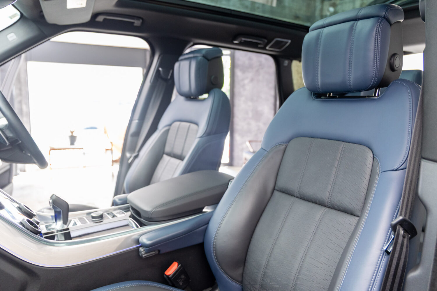 レンジローバースポーツ HSEダイナミック(ディーゼル) 4WD