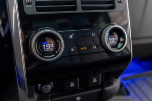 レンジローバースポーツ HSEダイナミック(ディーゼル) 4WD