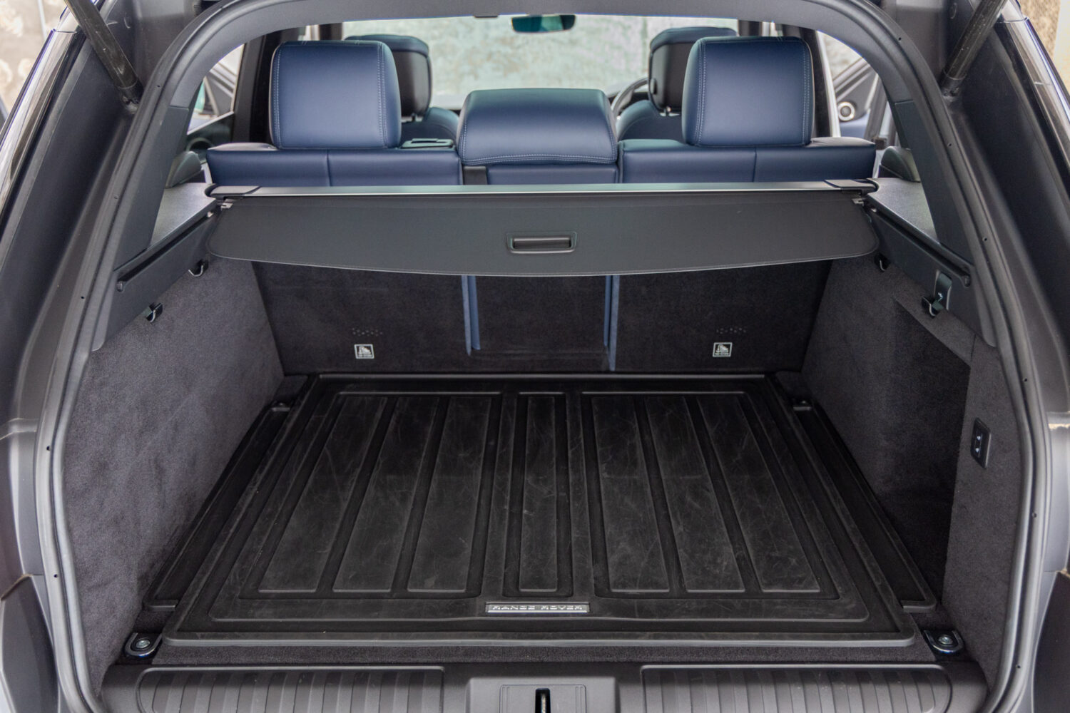 レンジローバースポーツ HSEダイナミック(ディーゼル) 4WD