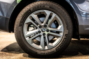 レンジローバースポーツ S D300 4WD