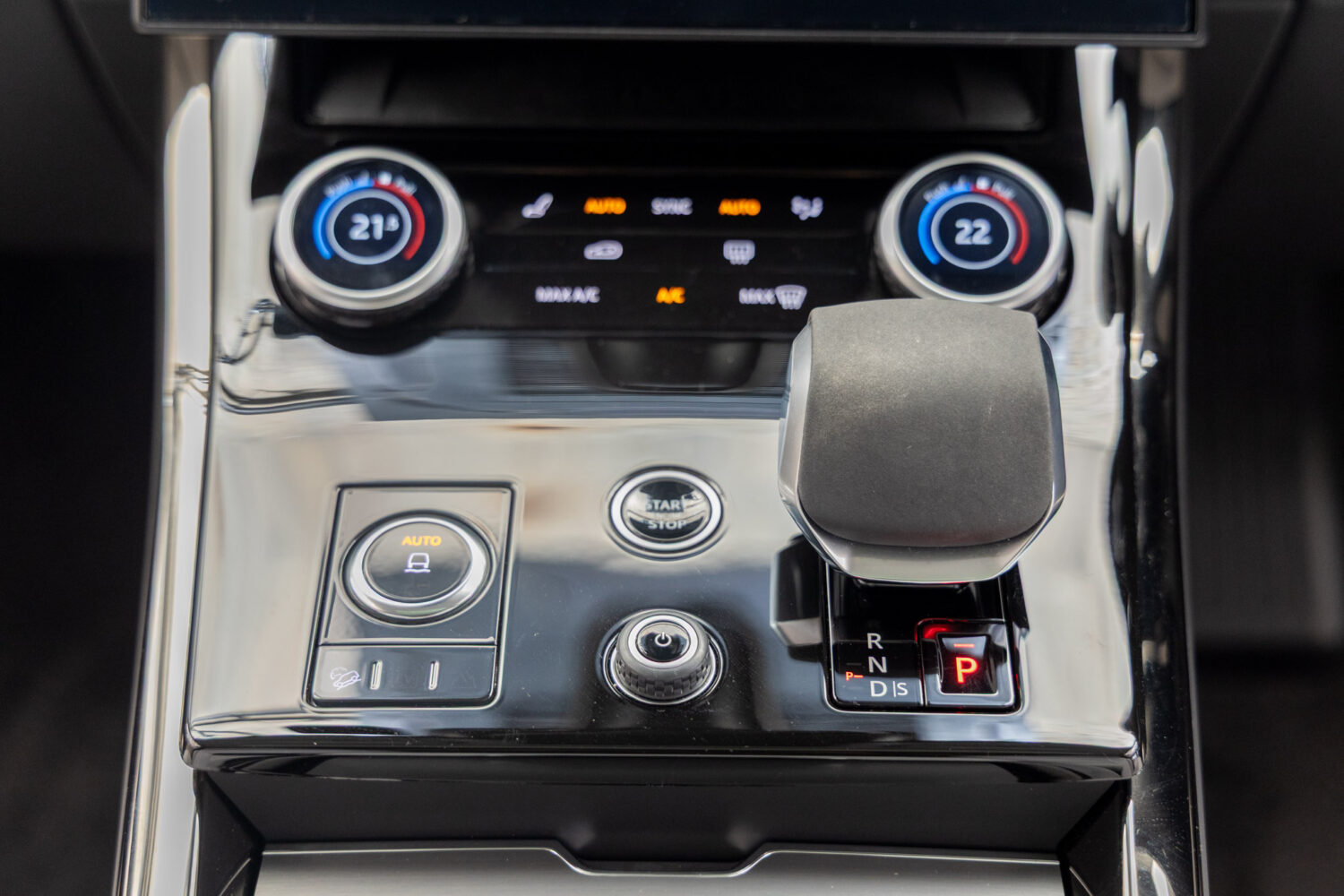 レンジローバースポーツ S D300 4WD