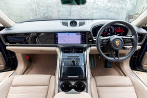 パナメーラ　2.9