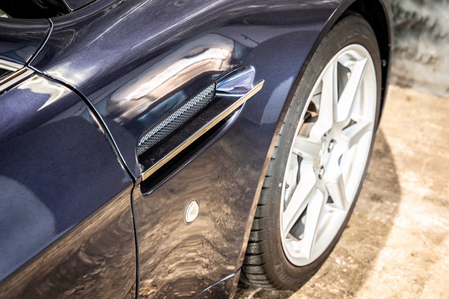 V8ヴァンテージ スポーツシフト