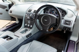 V8ヴァンテージ スポーツシフト