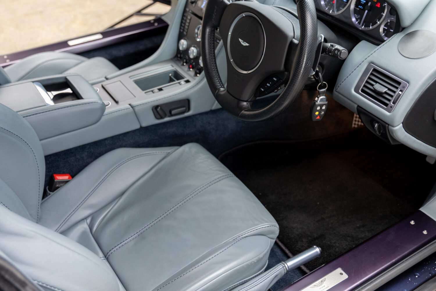 V8ヴァンテージ スポーツシフト