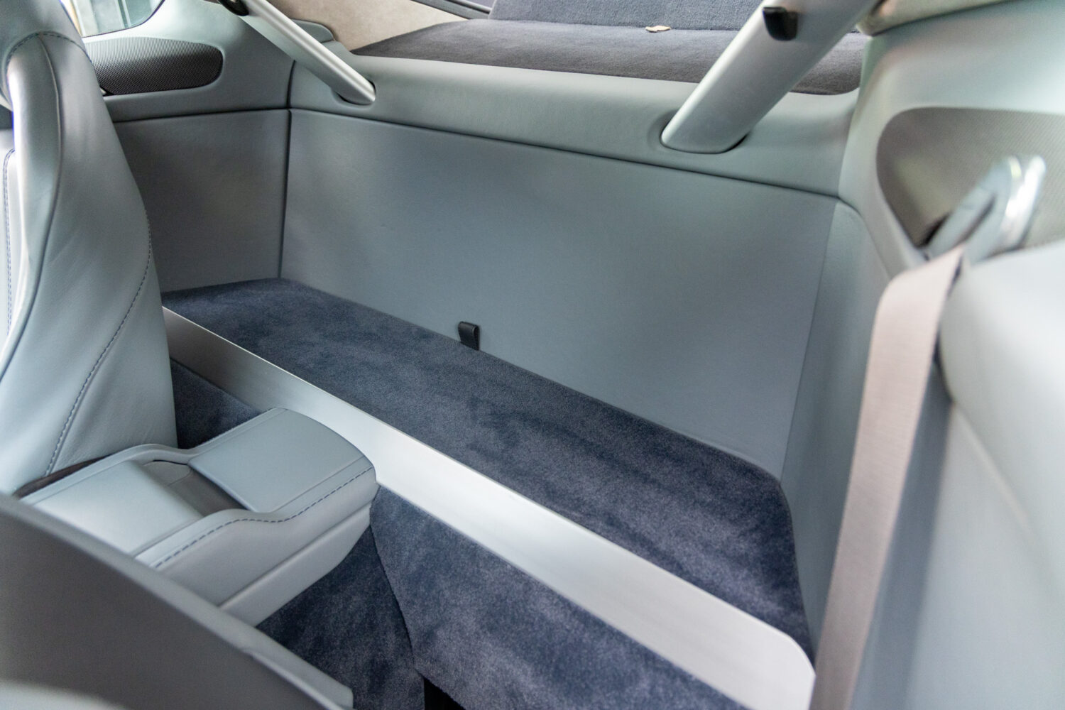 V8ヴァンテージ スポーツシフト