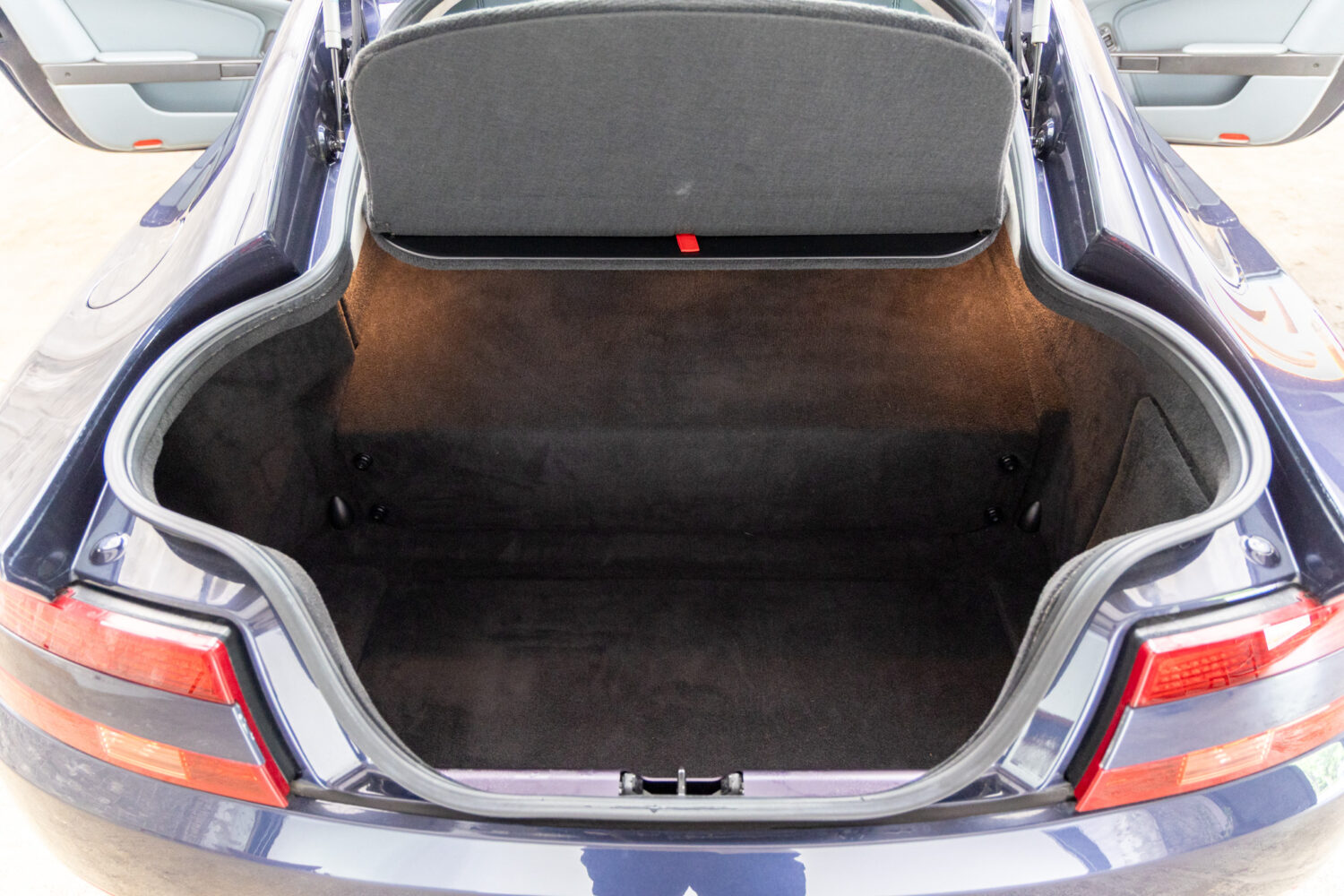 V8ヴァンテージ スポーツシフト