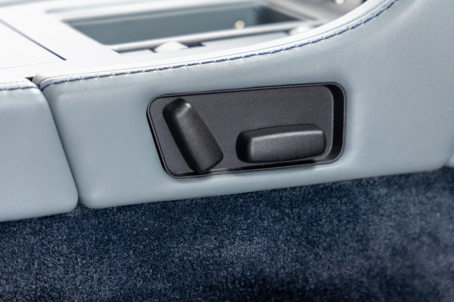 V8ヴァンテージ スポーツシフト