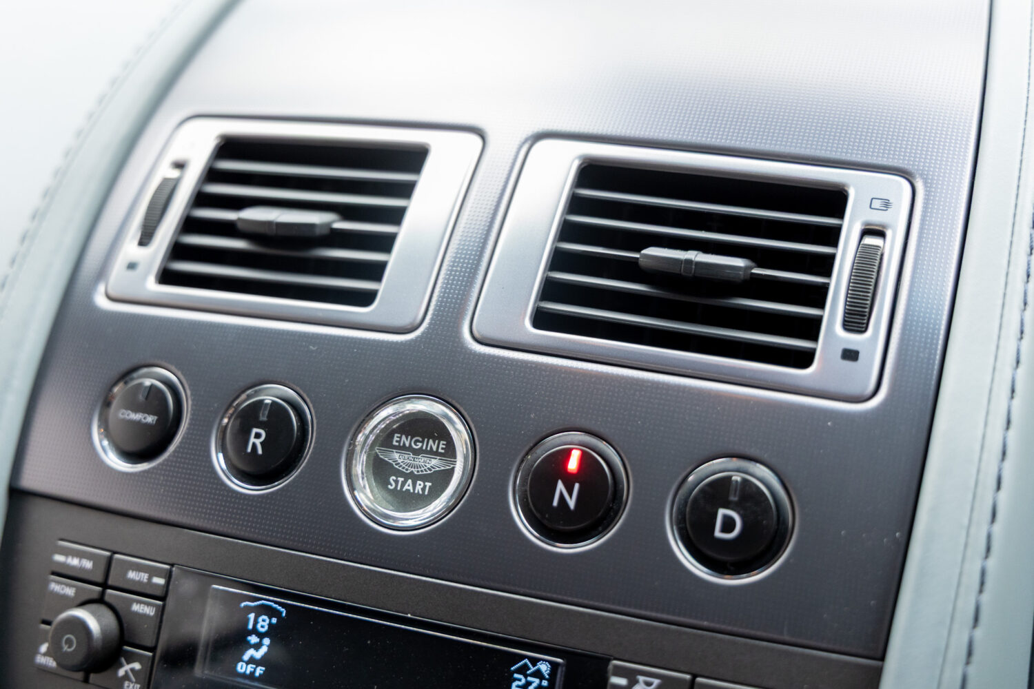 V8ヴァンテージ スポーツシフト