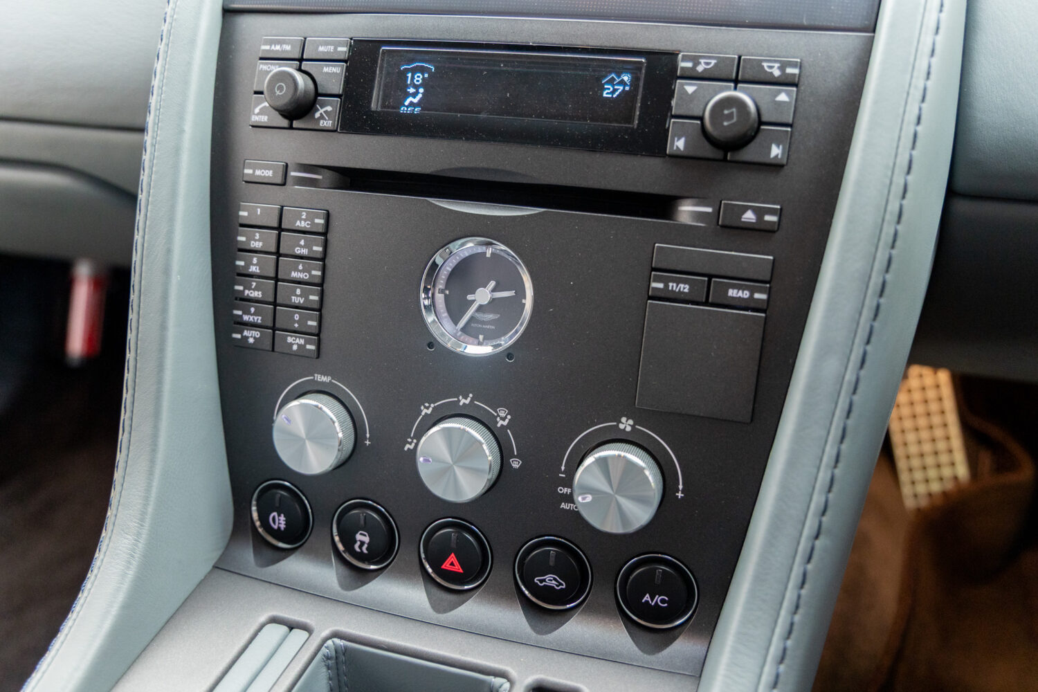 V8ヴァンテージ スポーツシフト