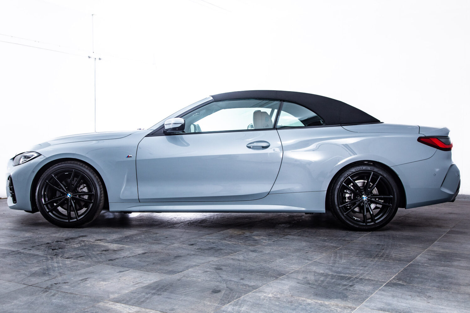 4シリーズカブリオレ 420i Mスポーツ