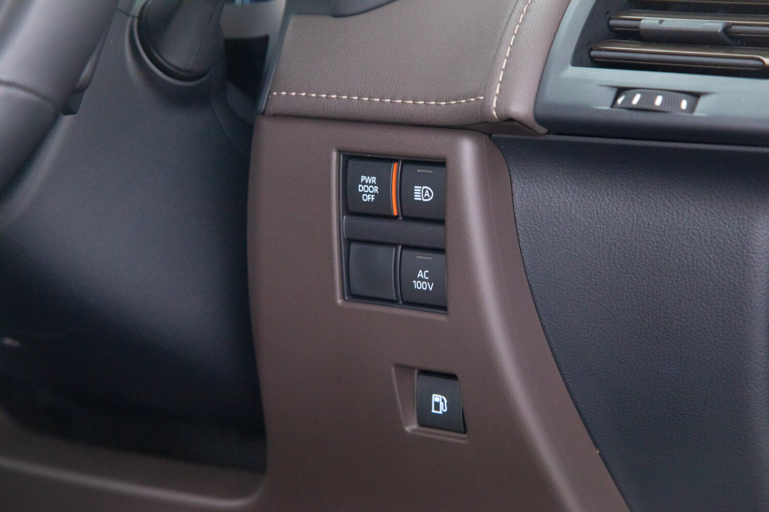 アルファード スぺーシャスラウンジ HEV2.5 4WD