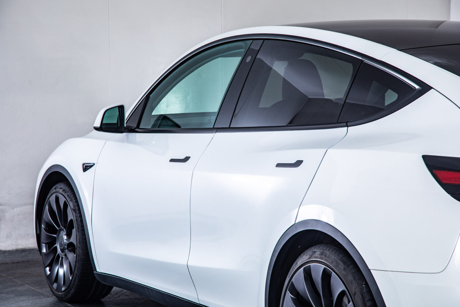 モデルY パフォーマンス 4WD