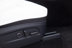 モデルY ロングレンジ 4WD