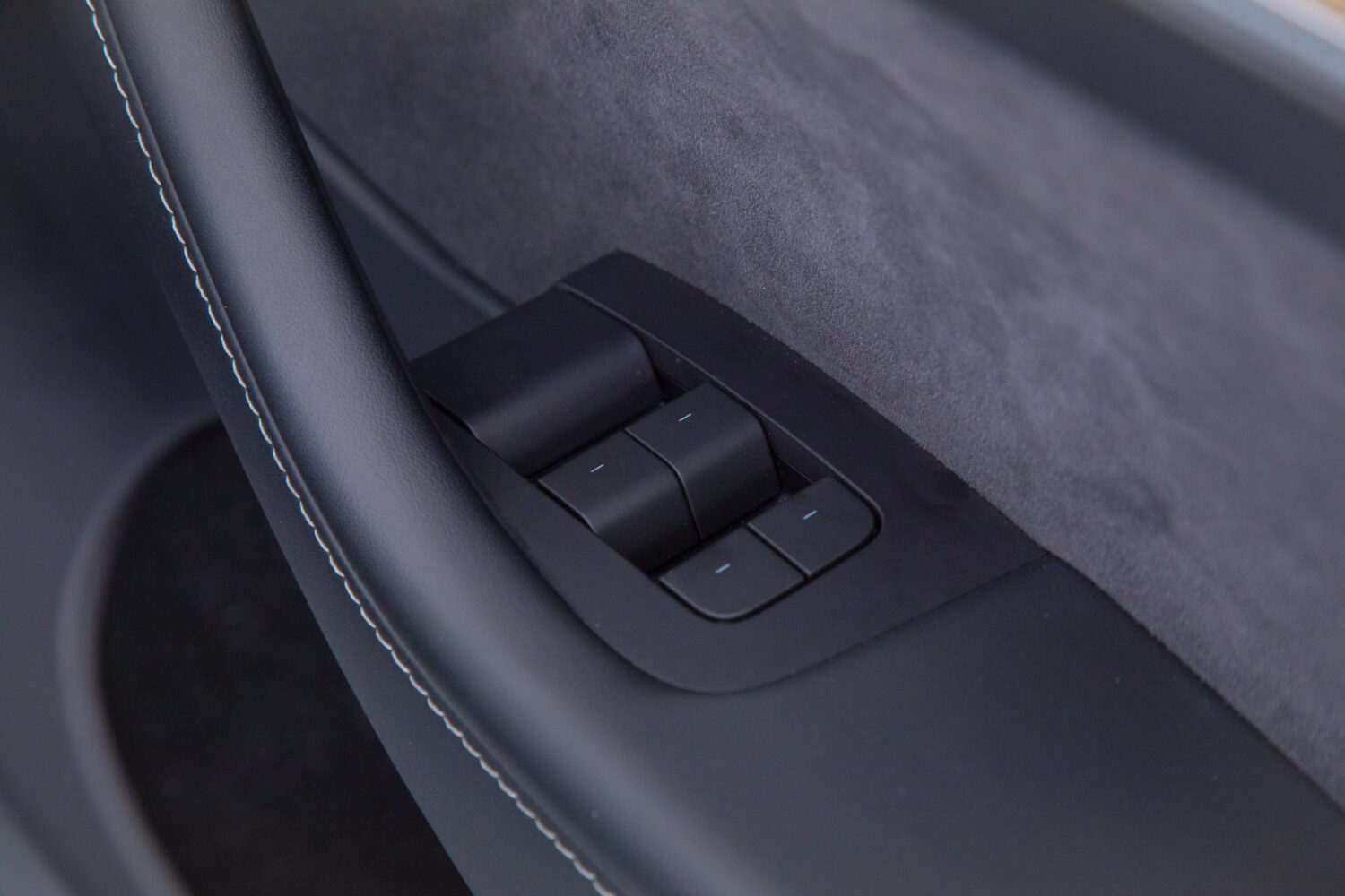 モデルY パフォーマンス 4WD