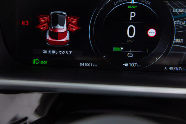 Iペイス SE 4WD