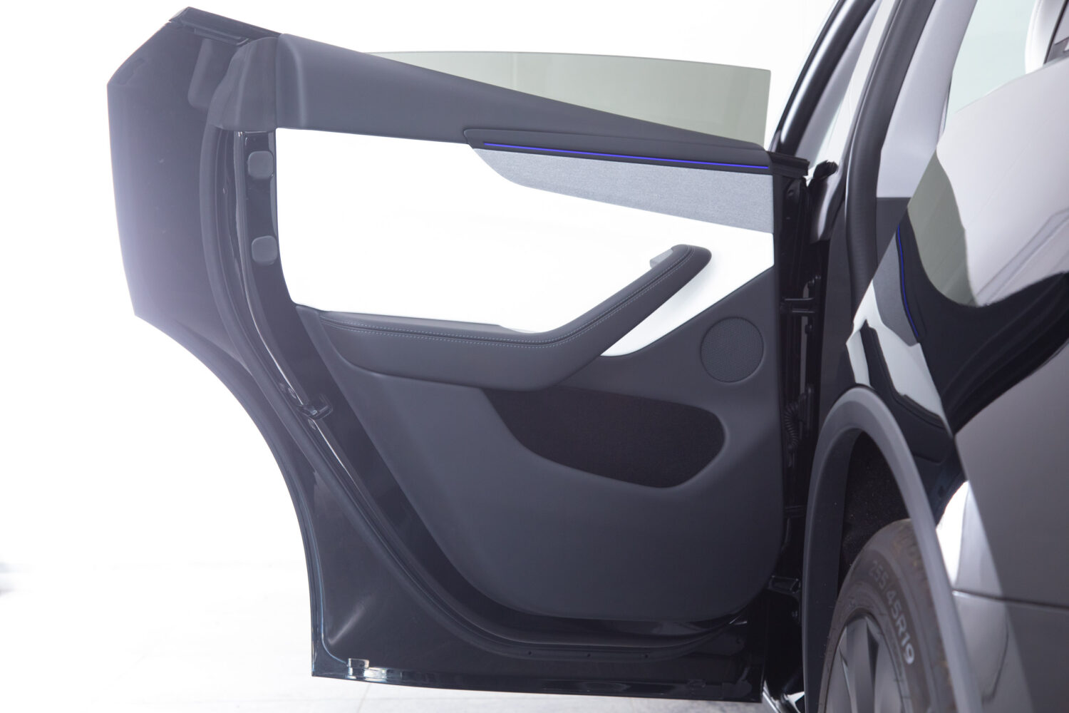 モデルY ロングレンジ 4WD