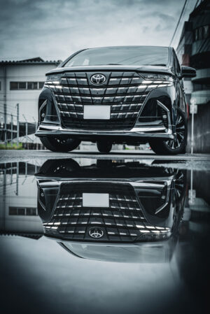 トヨタ・アルファード スペーシャスラウンジ（2025）静かな間を届ける