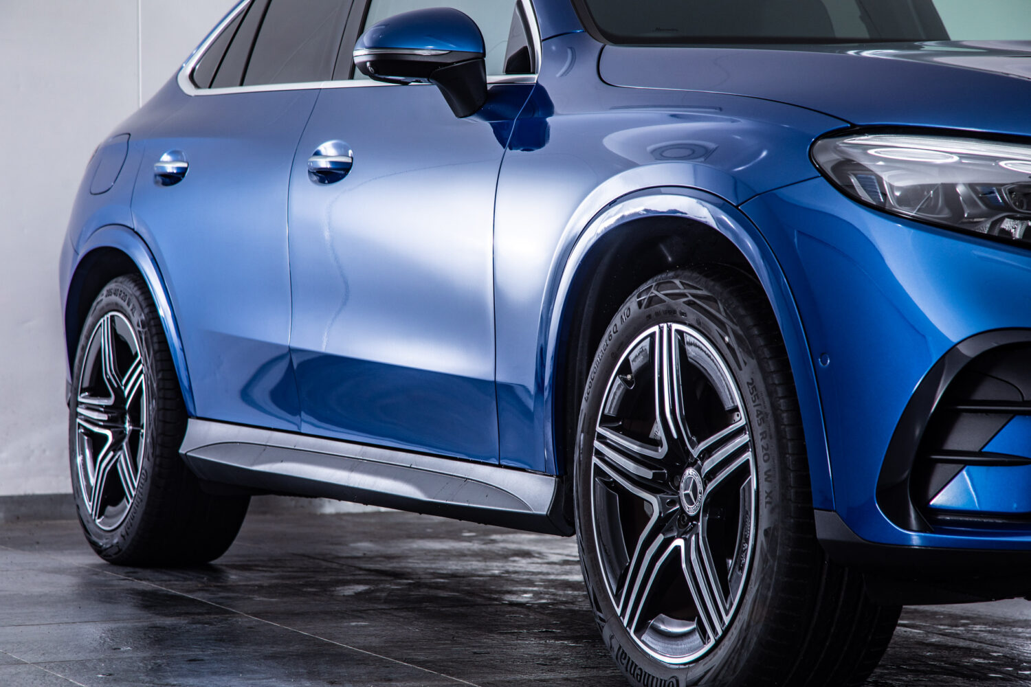 GLCクーペ220d 4マチック（ISG）AMGライン 4WD