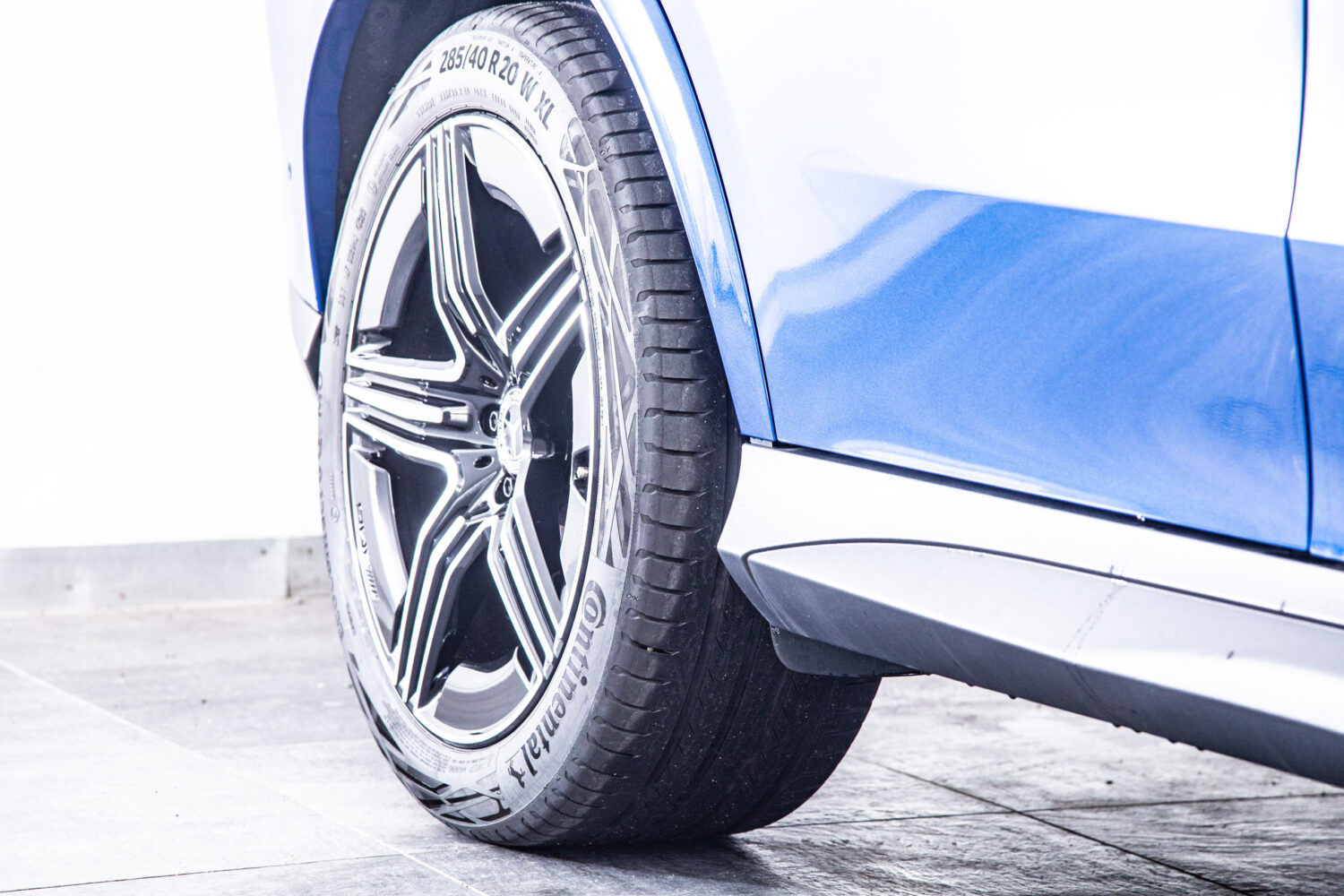 GLCクーペ220d 4マチック（ISG）AMGライン 4WD