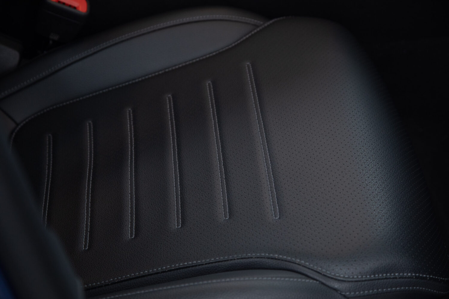 GLCクーペ220d 4マチック（ISG）AMGライン 4WD