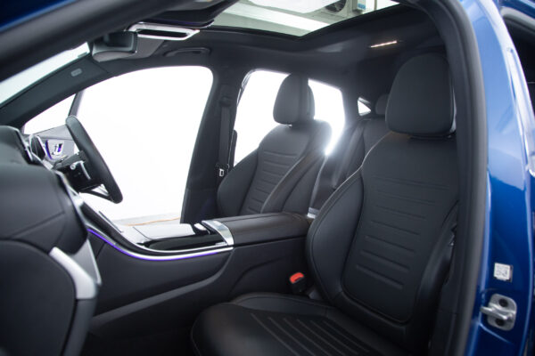 GLCクーペ220d 4マチック(ISG)AMGライン 4WD