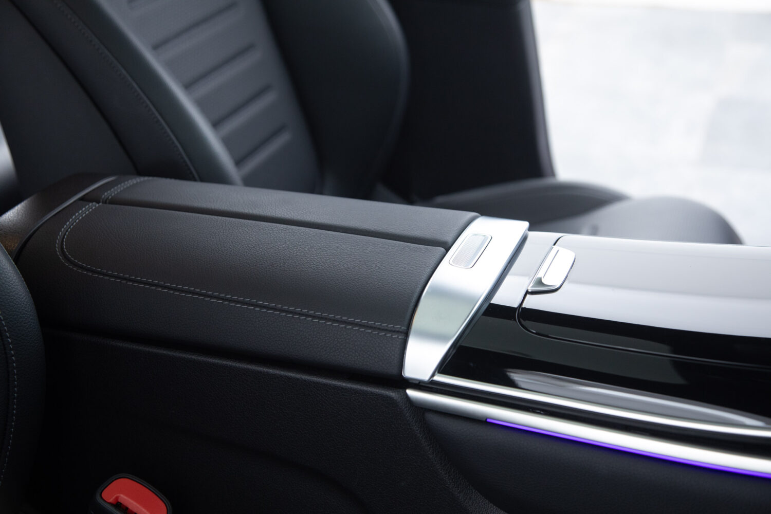 GLCクーペ220d 4マチック（ISG）AMGライン 4WD