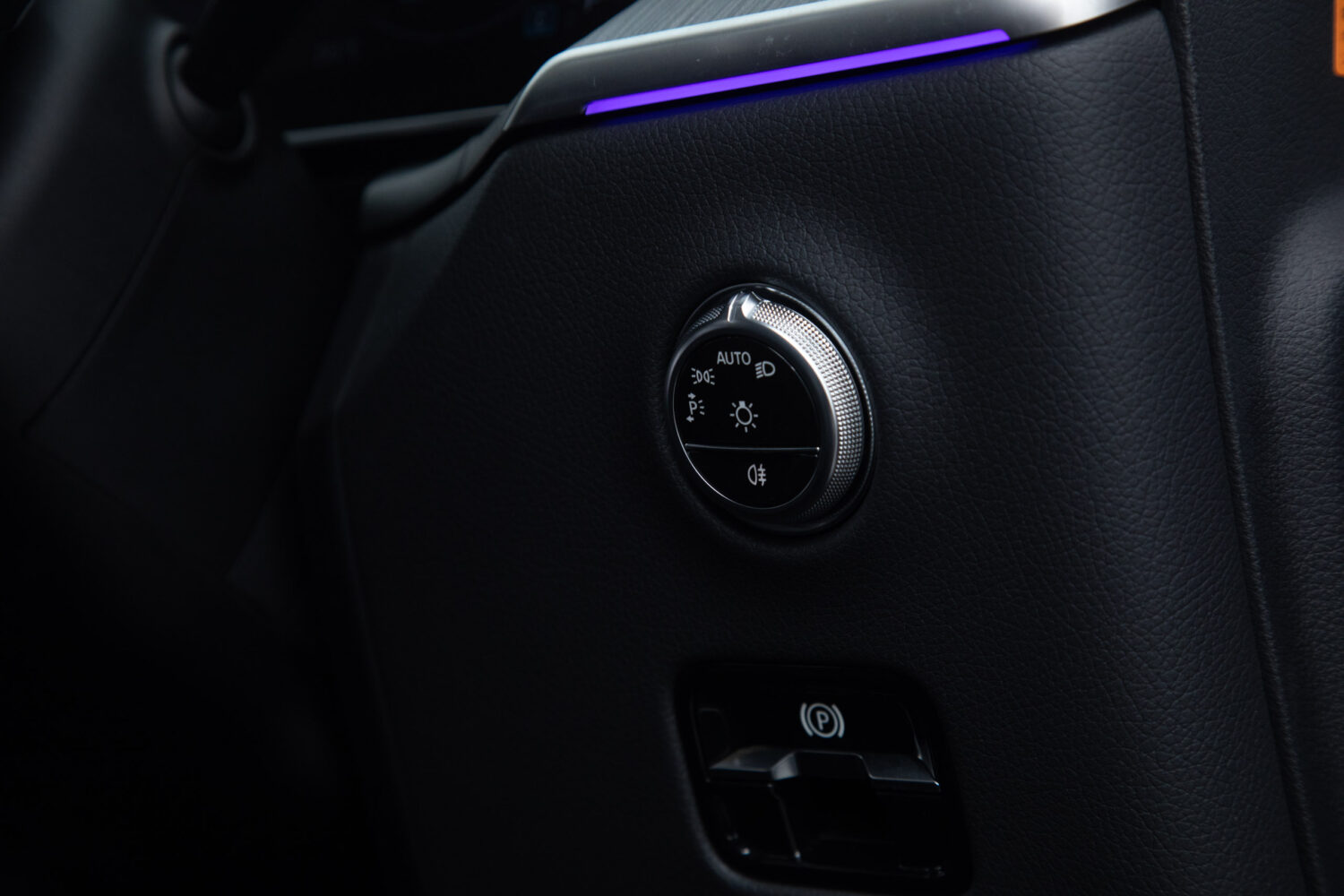 GLCクーペ220d 4マチック（ISG）AMGライン 4WD