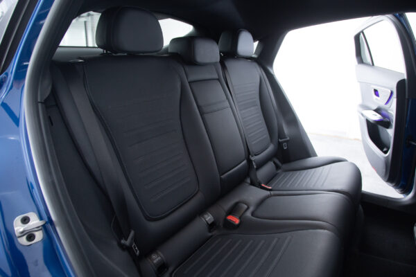 GLCクーペ220d 4マチック(ISG)AMGライン 4WD