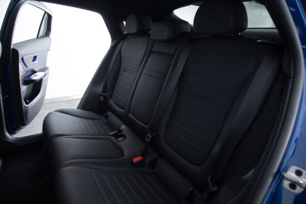 GLCクーペ220d 4マチック(ISG)AMGライン 4WD
