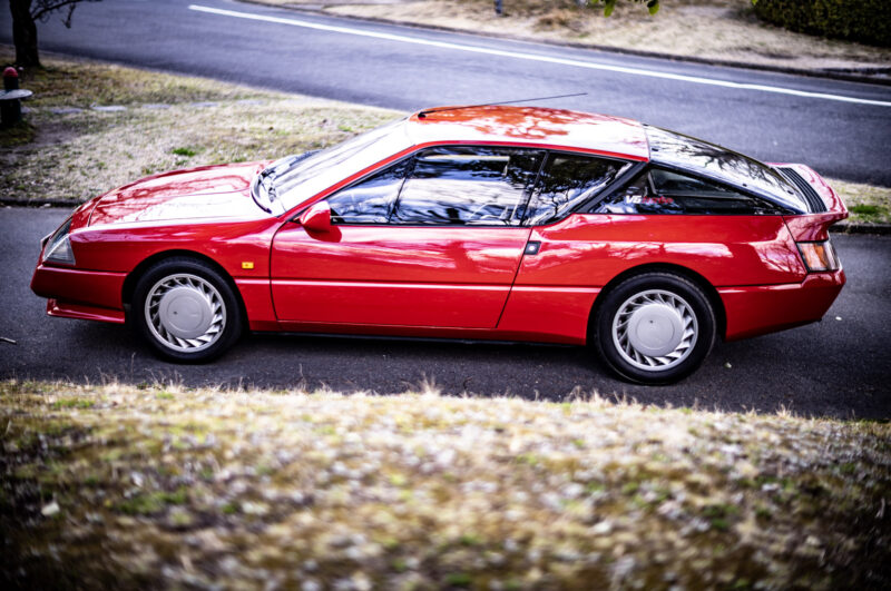 ルノー・アルピーヌV6ターボ(1990)触れた瞬間、虜になる