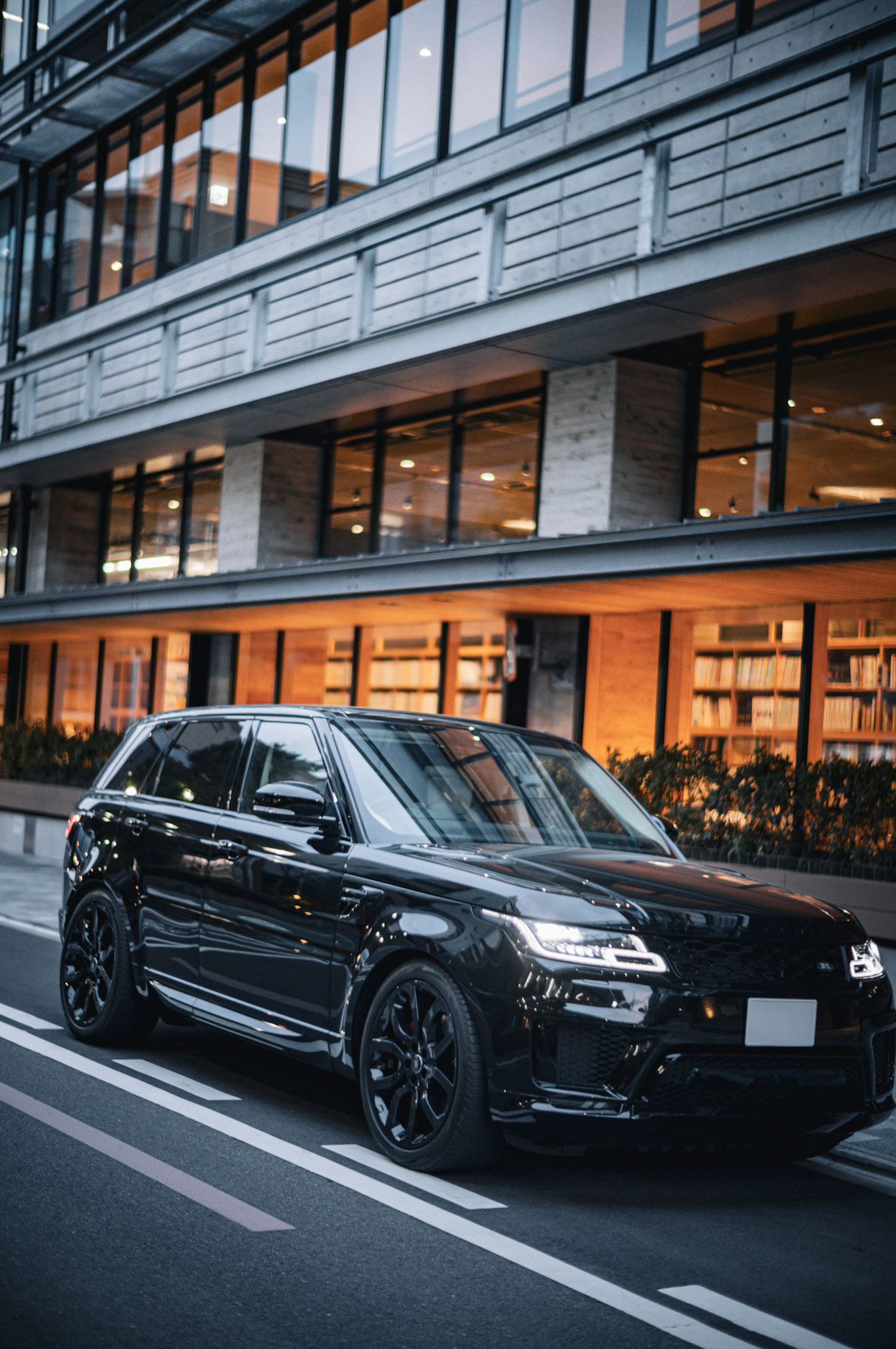 レンジローバースポーツ オートバイオグラフィ ダイナミック(2020)王道のまま、野生を飼う