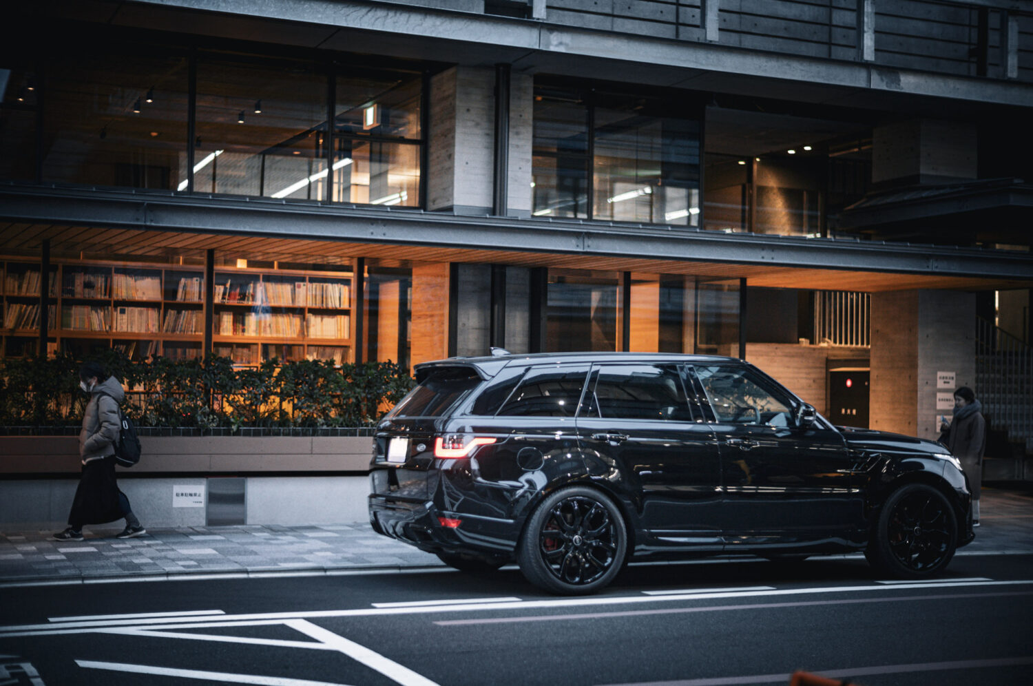 レンジローバースポーツ オートバイオグラフィ ダイナミック(2020)王道のまま、野生を飼う