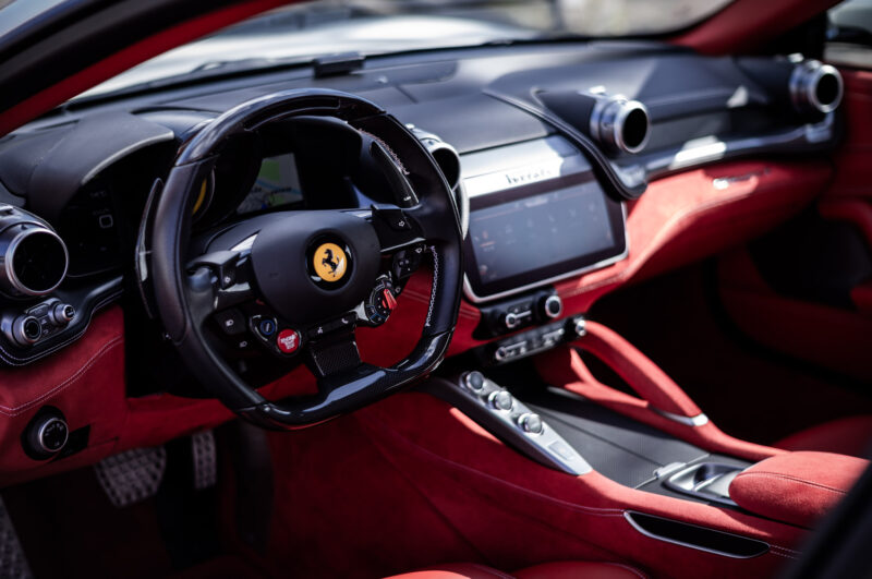 フェラーリ・GTC4ルッソT(2020)贅沢という名のフェラーリ