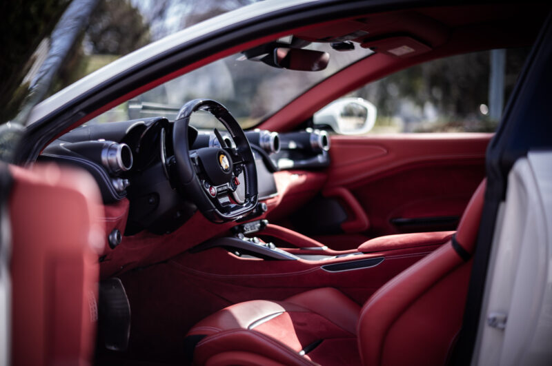 フェラーリ・GTC4ルッソT(2020)贅沢という名のフェラーリ