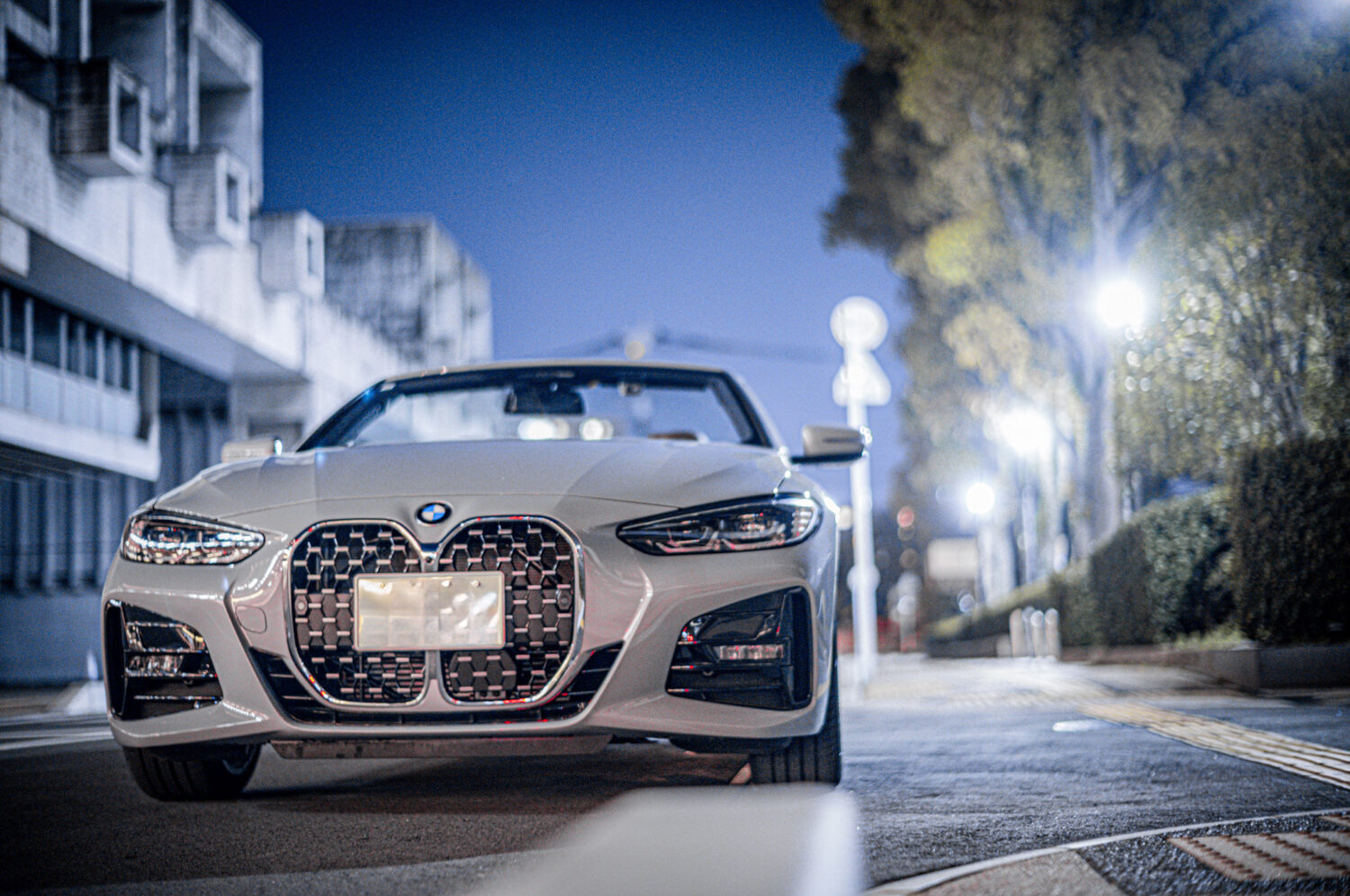 BMW・420iカブリオレ（2023）軽やかな優男