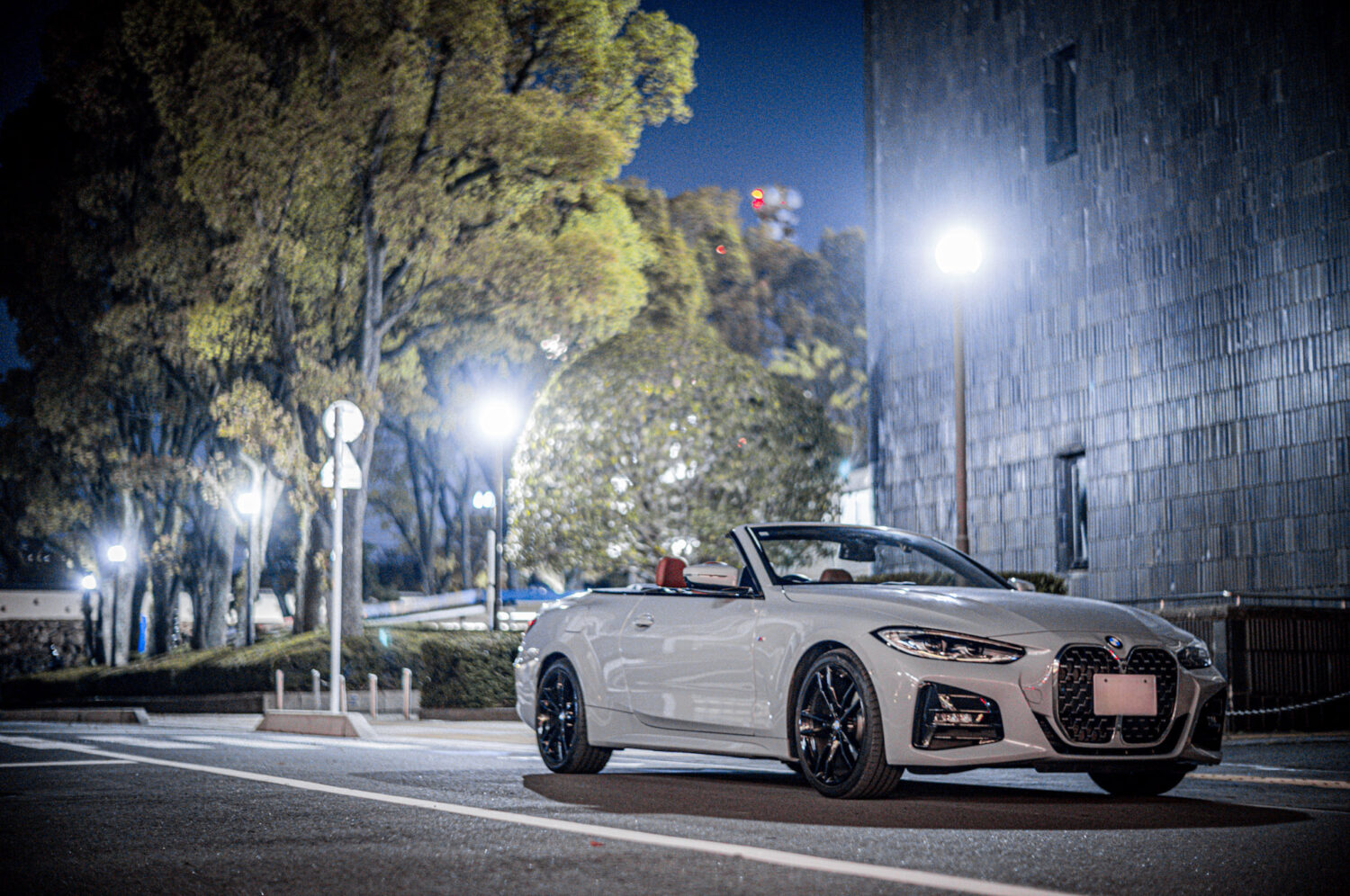 BMW・420iカブリオレ（2023）軽やかな優男