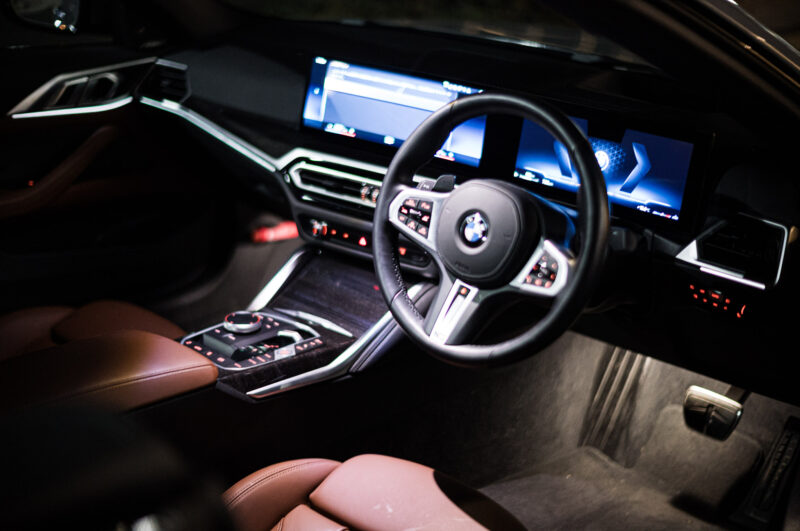 BMW・420iカブリオレ（2023）軽やかな優男